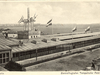 Alte Fotografie des Flughafens