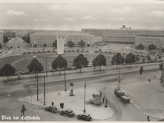 Alte Fotografie des Flughafens
