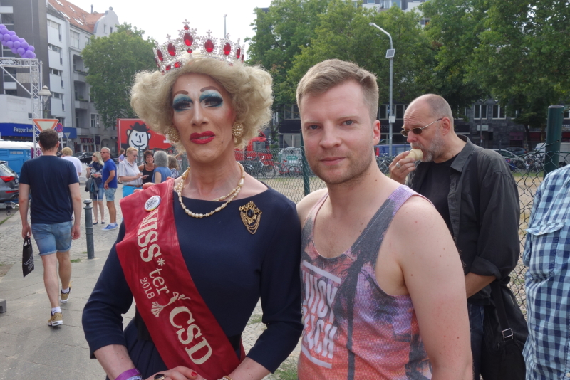 Miss*ter CSD 2018, Gabi Tupper, mit Anna Klatsche auf dem Lesbisch-Schwulen Stadtfest
