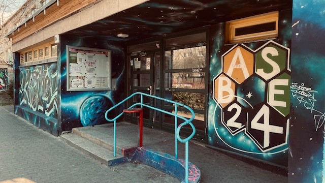 Jugendfreizeiteinrichtung BASE24 - Berlin.de