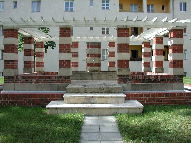 Anna-Seghers-Straße