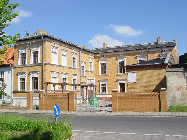 Dorfplatz 12