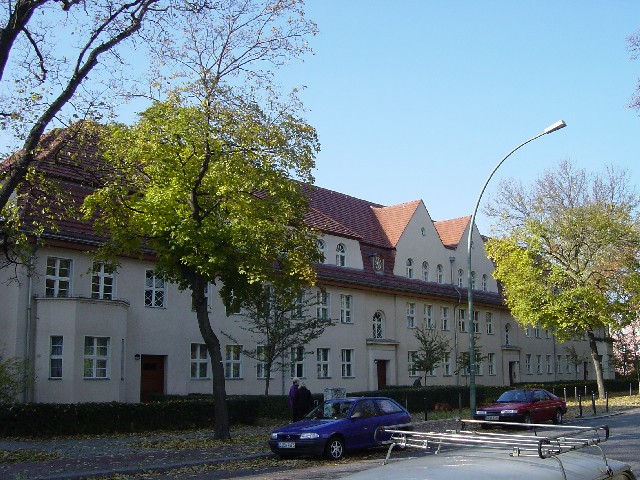 Neue Krugallee 24-30