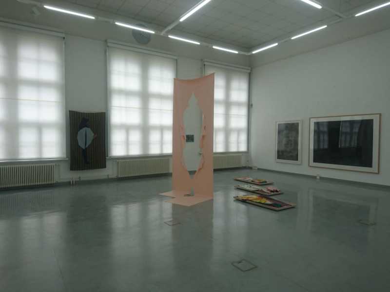 Kunstwerke der Ausstellung LA PRIMAVERA in der Galerie Alte Schule Adlershof