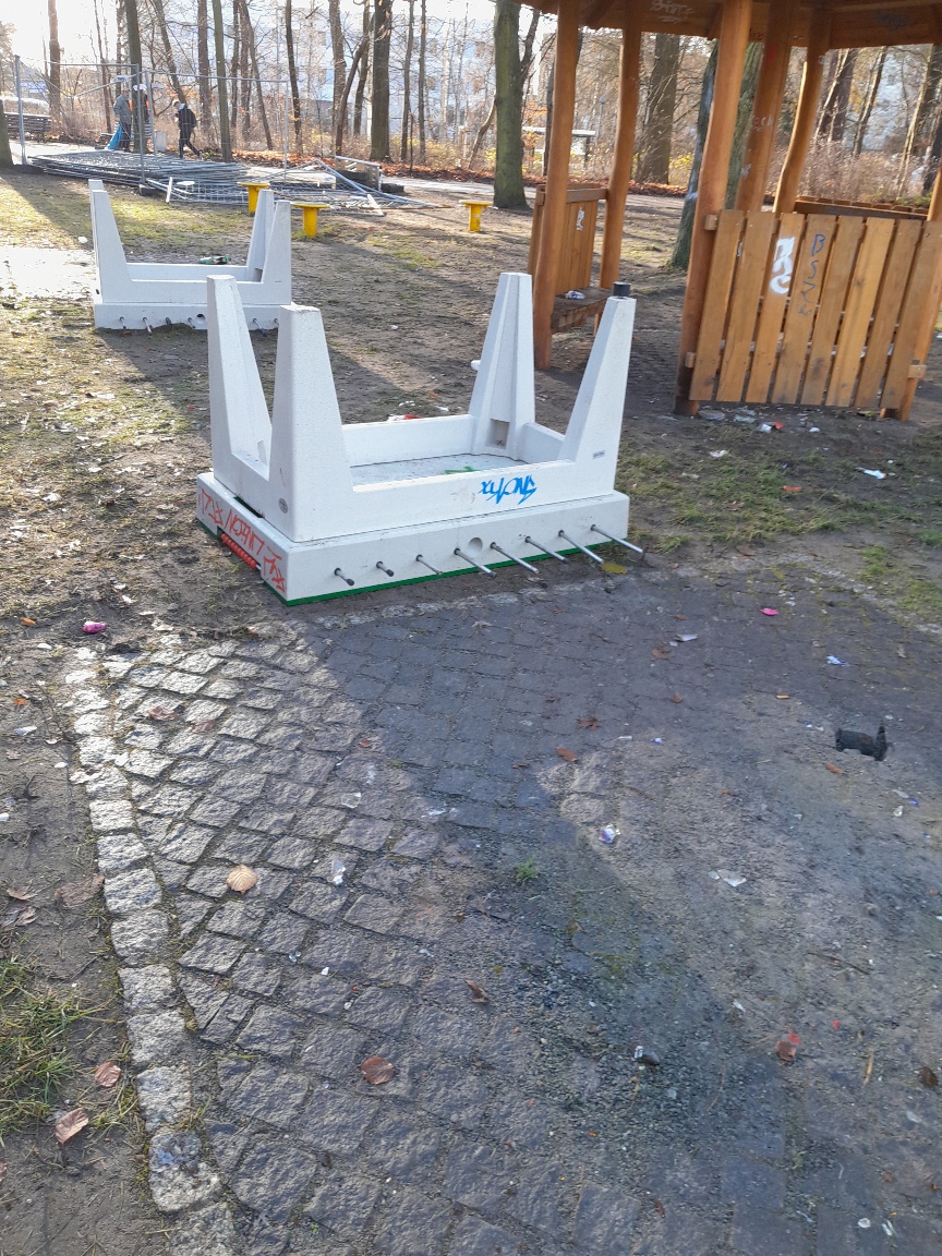 Kaputte Kickertische im Volkspark Köpenick