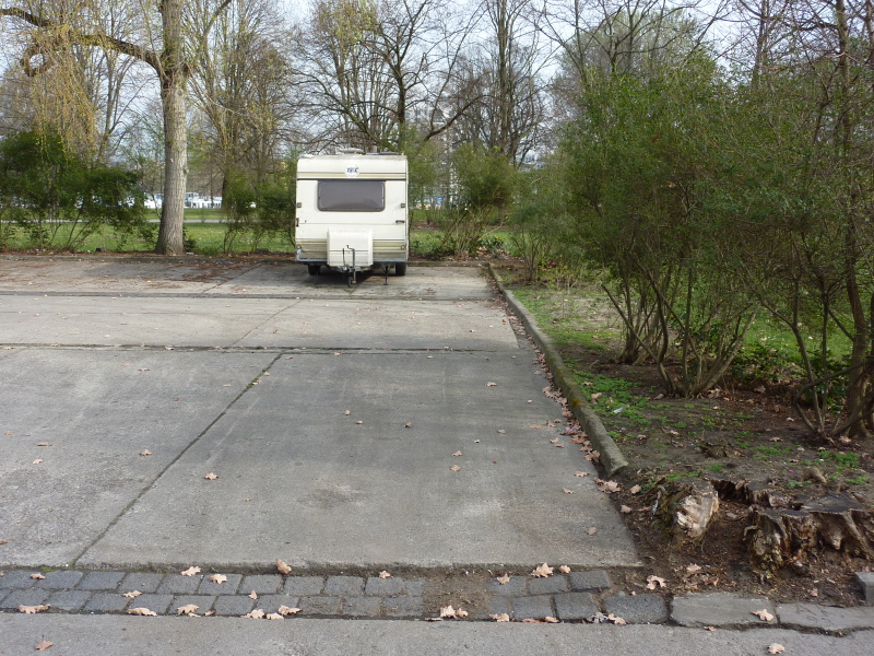 Sanierungsbedürftige Parkplatzflächen im Jahr 2014