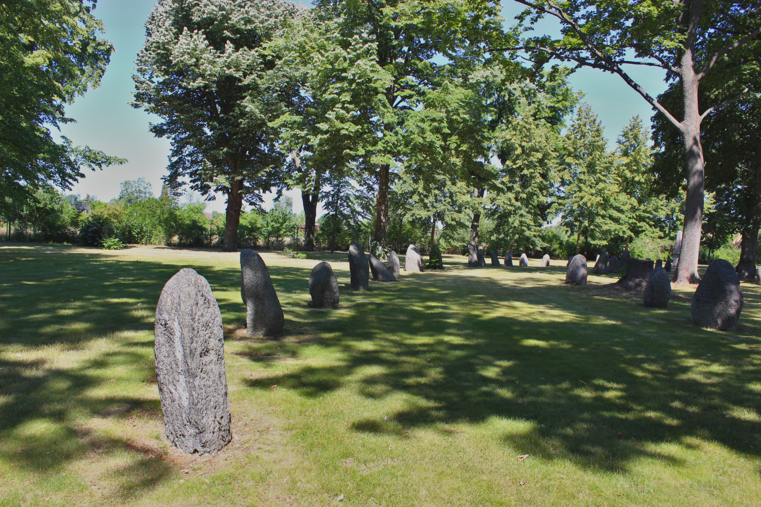 Friedhof Altglienicke Ehrenhain symbolische Grabstätten