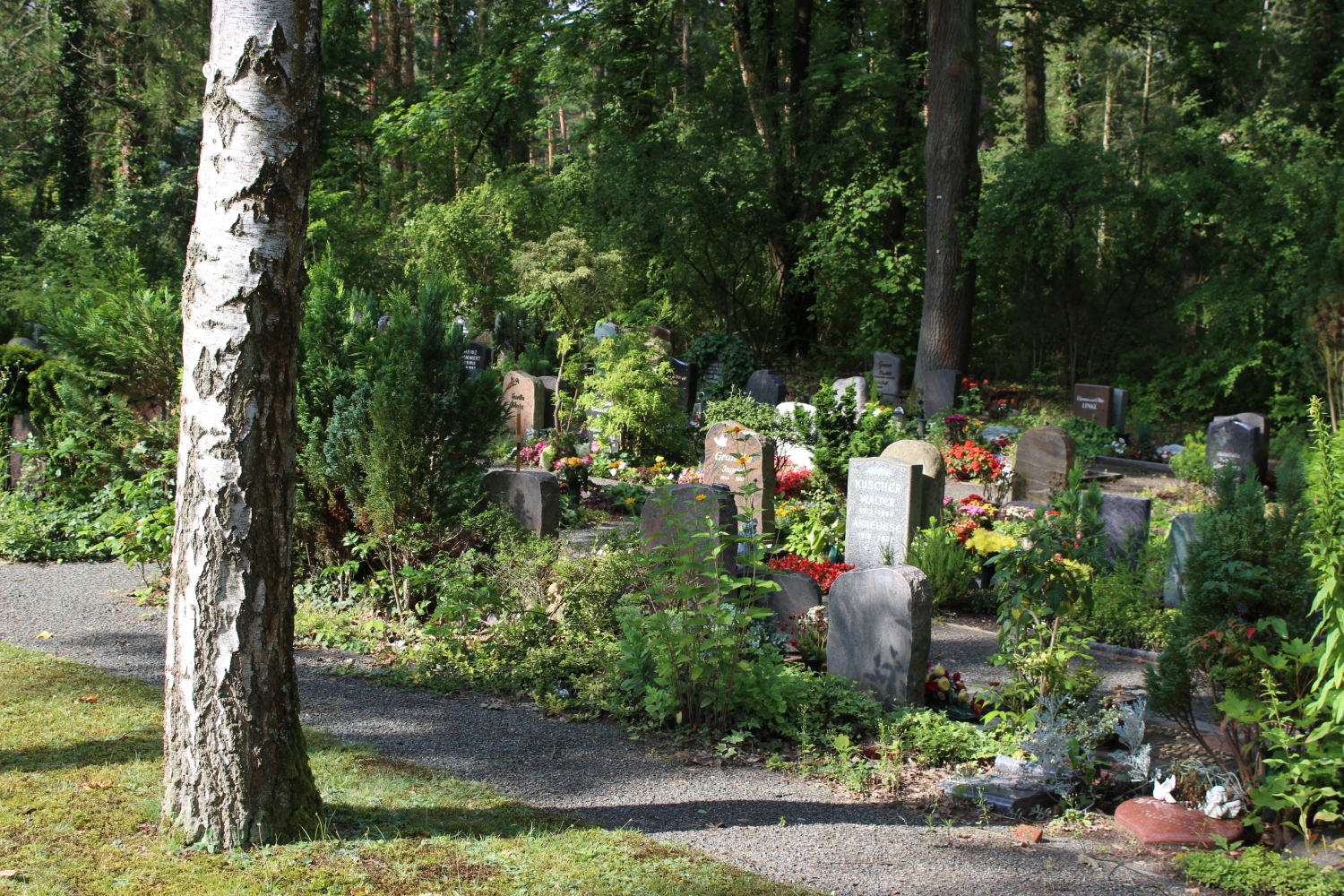 Friedhof Müggelheim, Urnenreihengrab