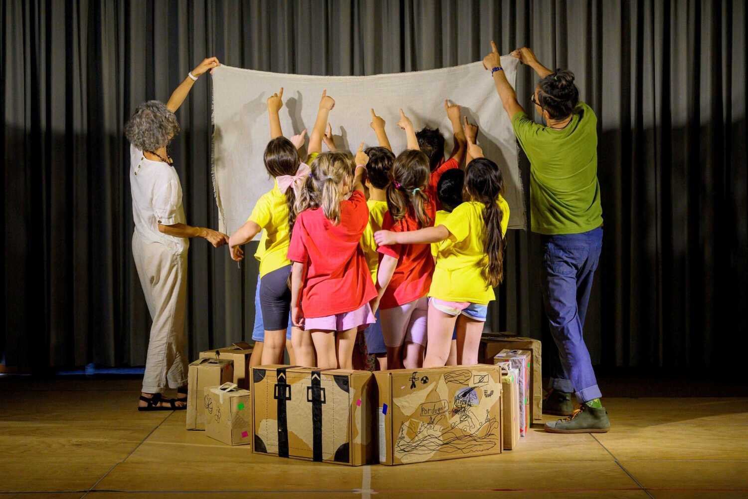 Theaterstück "Mit Ach und Krach!"