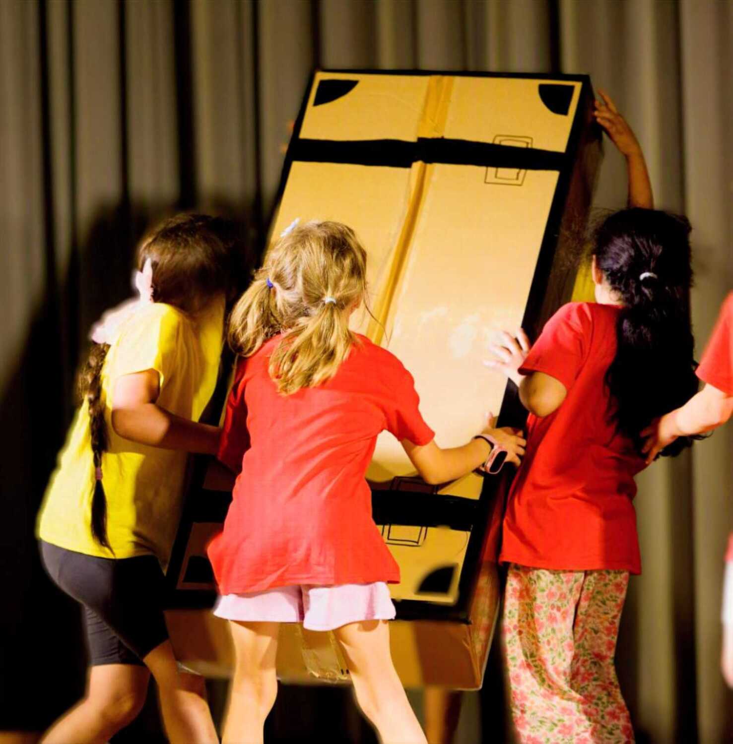 Theaterstück "Mit Ach und Krach!"