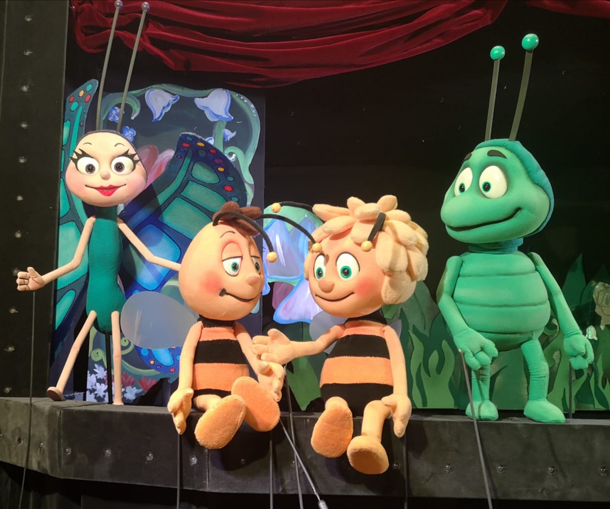 ein pressebild für das puppentheater - auf dem bild ist nur biene maja abgebildet und sonst keine weiteren infos ersichtlich
