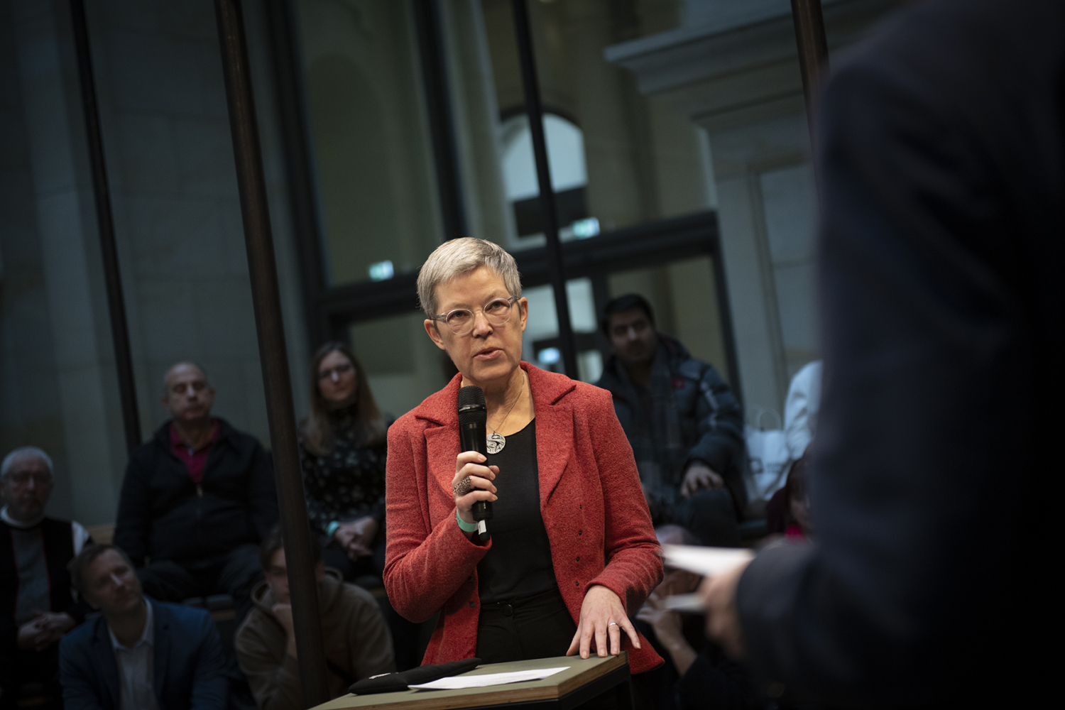 Die Geschäftsführerin des Landesnetzwerks Bürgerengagement Berlin Gabriele Stilla-Bowman auf der zentralen Veranstaltung zu Berlin sagt Danke 2023