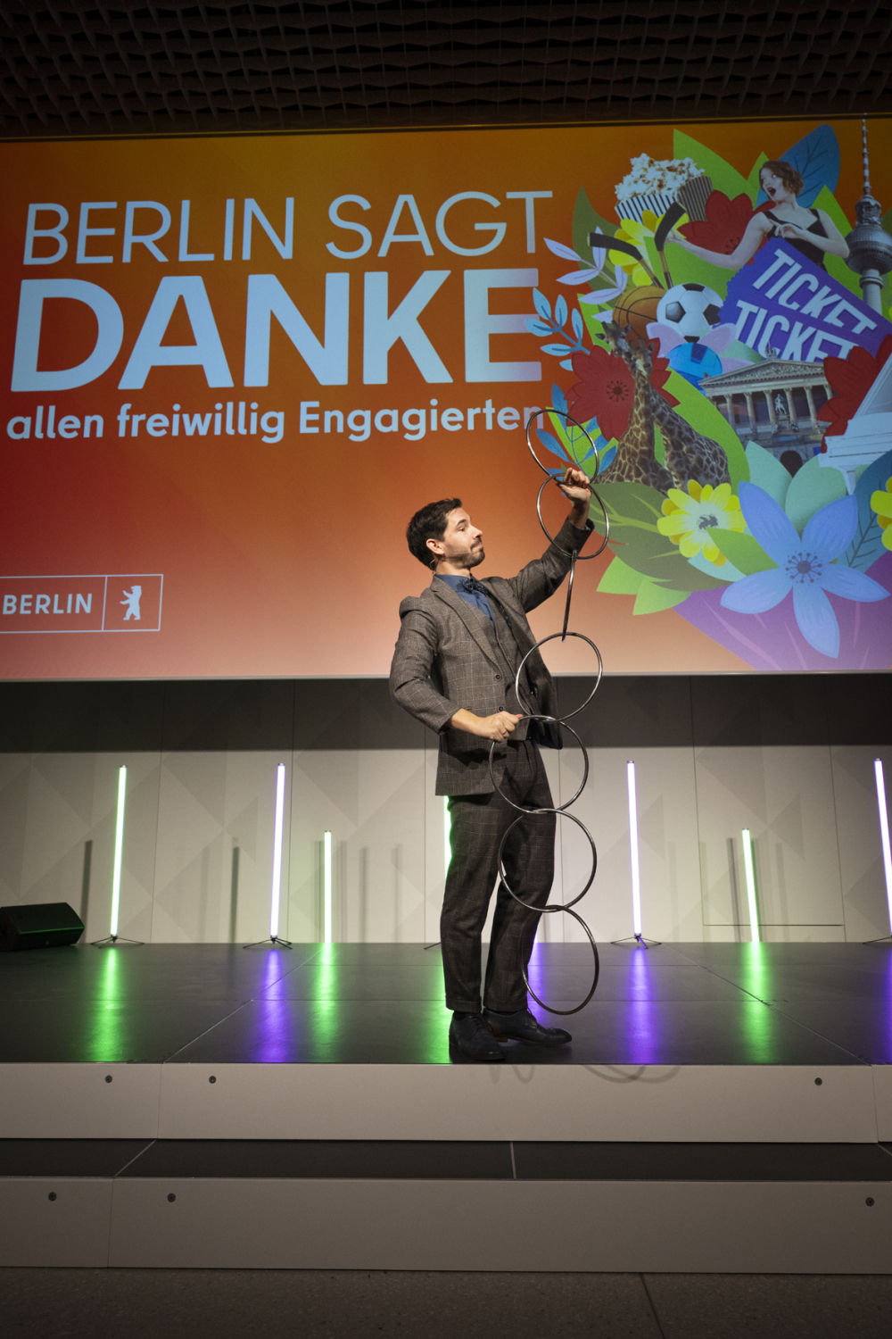 Alexander Merck verzauberte das Publikum mit gekonnten Tricks