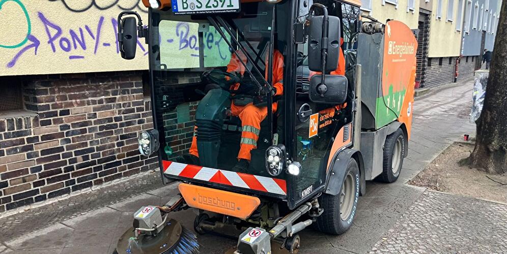 Splittbeseitigung der BSR in Berlin