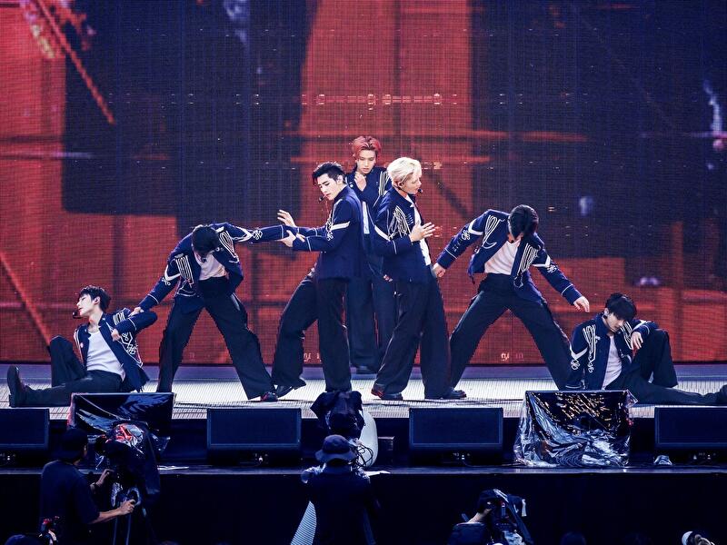 ENHYPEN Walk the Line