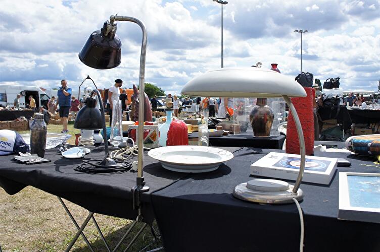 Riesenflohmarkt Trabrennbahn Karlshorst