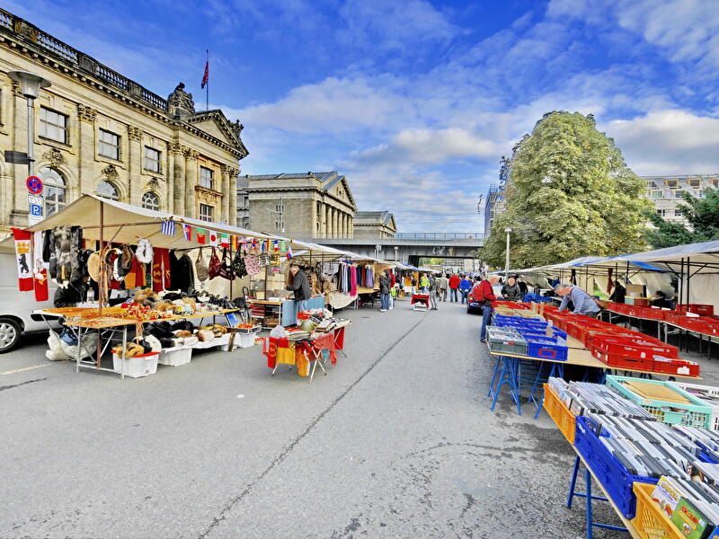 Antik- und Buchmarkt am Bode-Museum