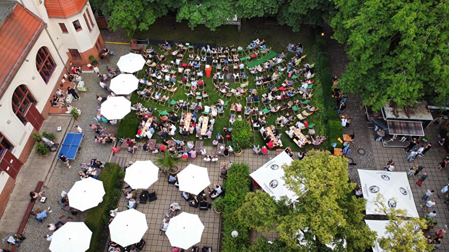 Public Viewing in der Freiheit 15 1