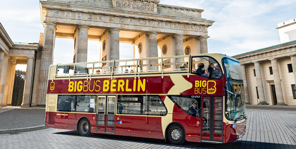 Big Bus vor dem Brandenburger Tor