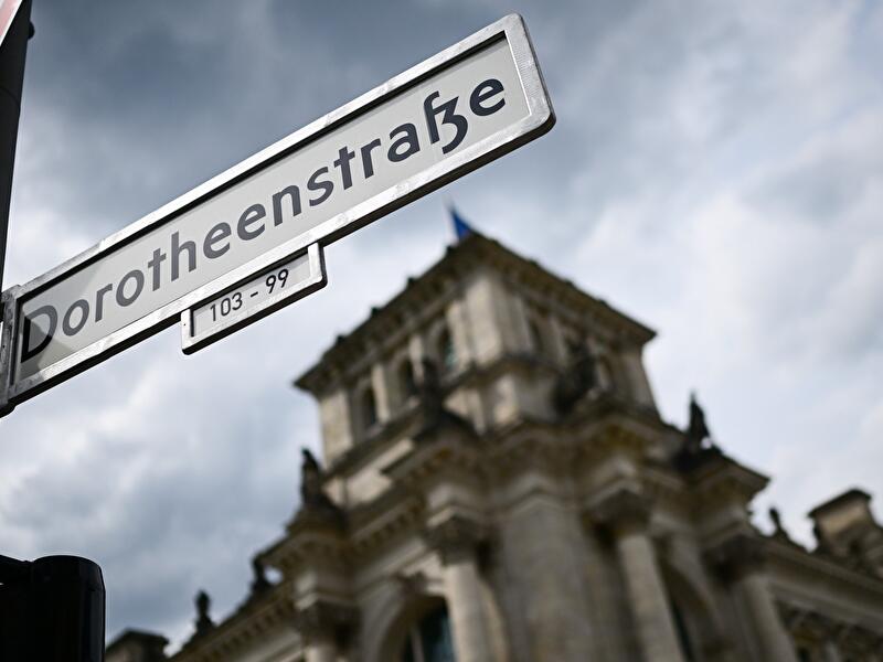 Umbenennung Dorotheenstraße Berlin