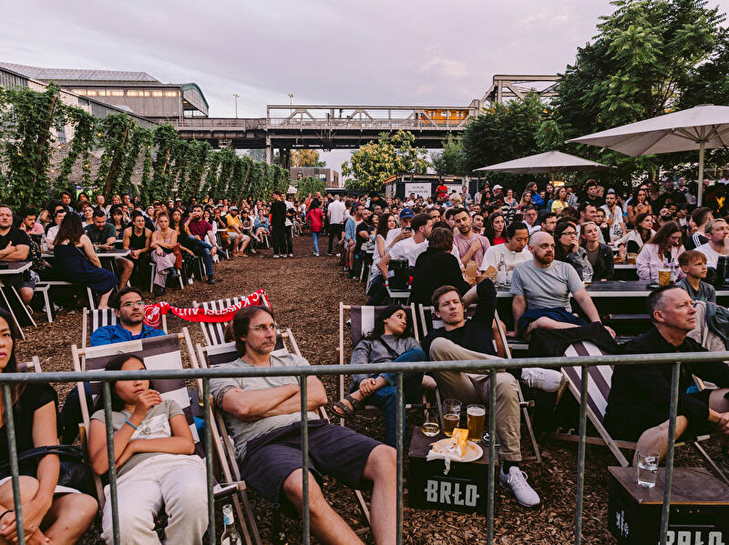 Public Viewing Brlo