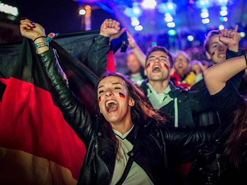 Public Viewing Uber Platz
