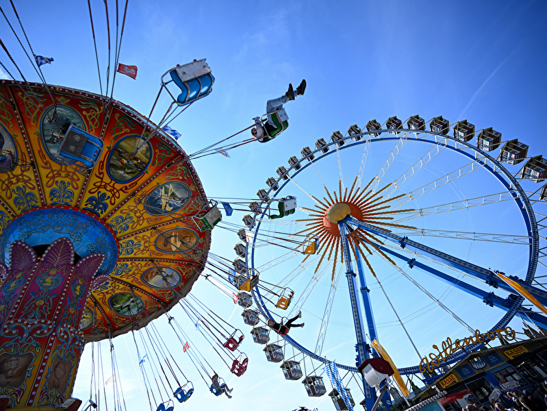 Kettenkarussell und Riesenrad