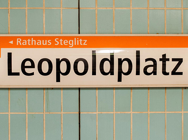 Schild U-Bahnhof Leopoldplatz