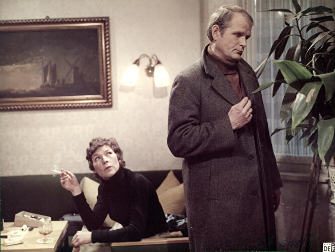 Filmstill: Glück im Hinterhaus