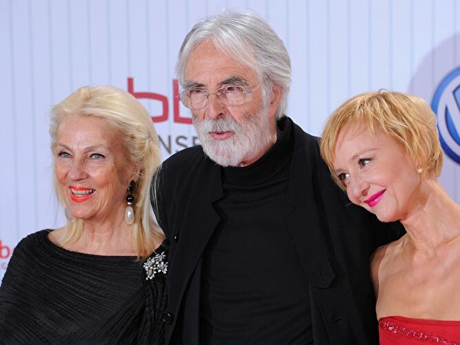 Michael Haneke, seine Ehefrau Suzie (l) und Susanne Lothar (r)