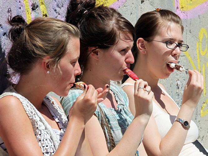 Studentinnen machen Pause