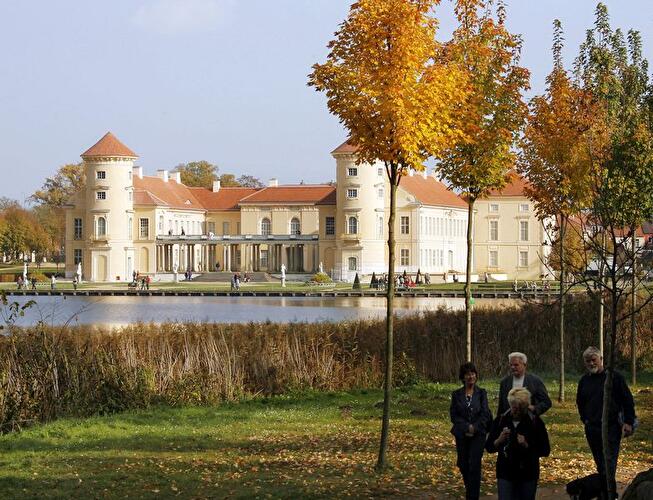 Schloss Rheinsberg im Herbst