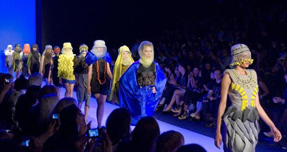 Fashion Week 09