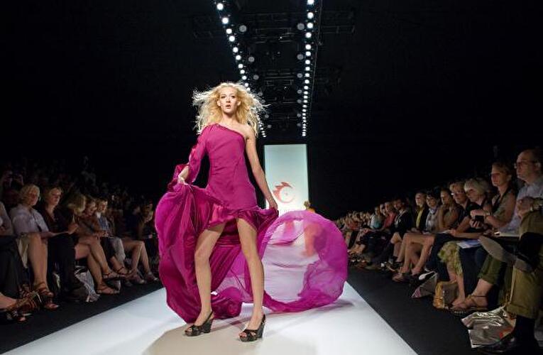 Fashion Week 09