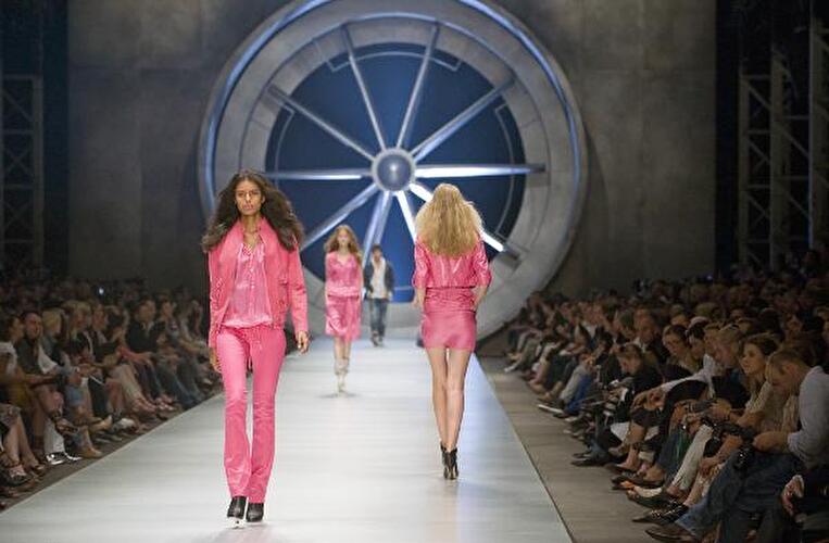Fashion Week 09