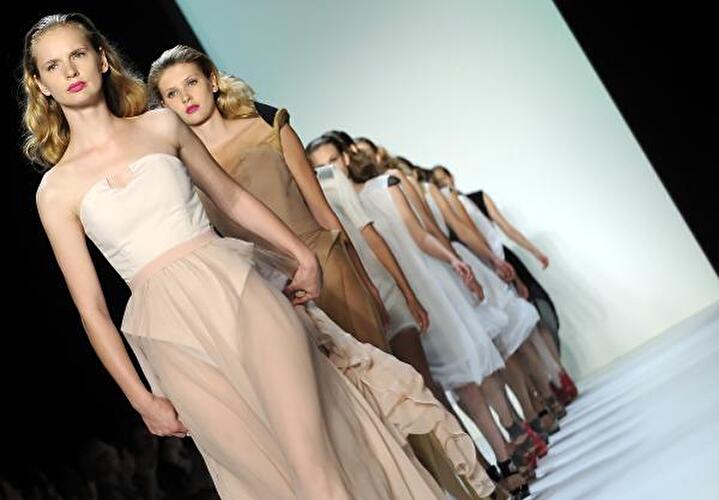 Fashion Week 09