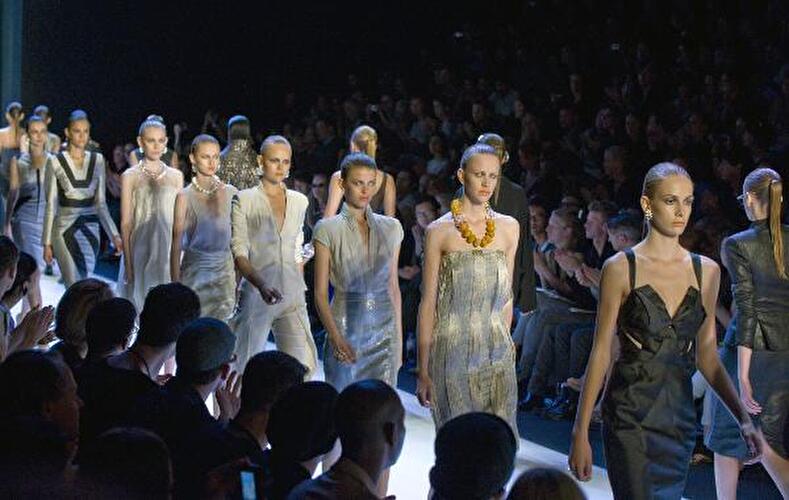 Fashion Week 09