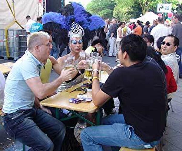Impressionen vom Lesbisch-schwulen Stadtfest 2005