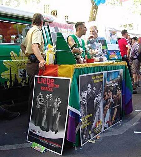 Impressionen vom Lesbisch-schwulen Stadtfest 2005