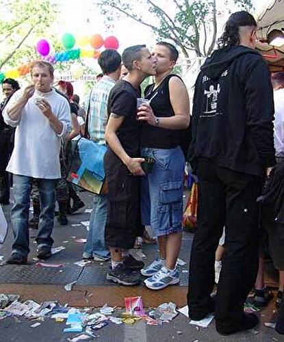 Impressionen vom Lesbisch-schwulen Stadtfest 2005