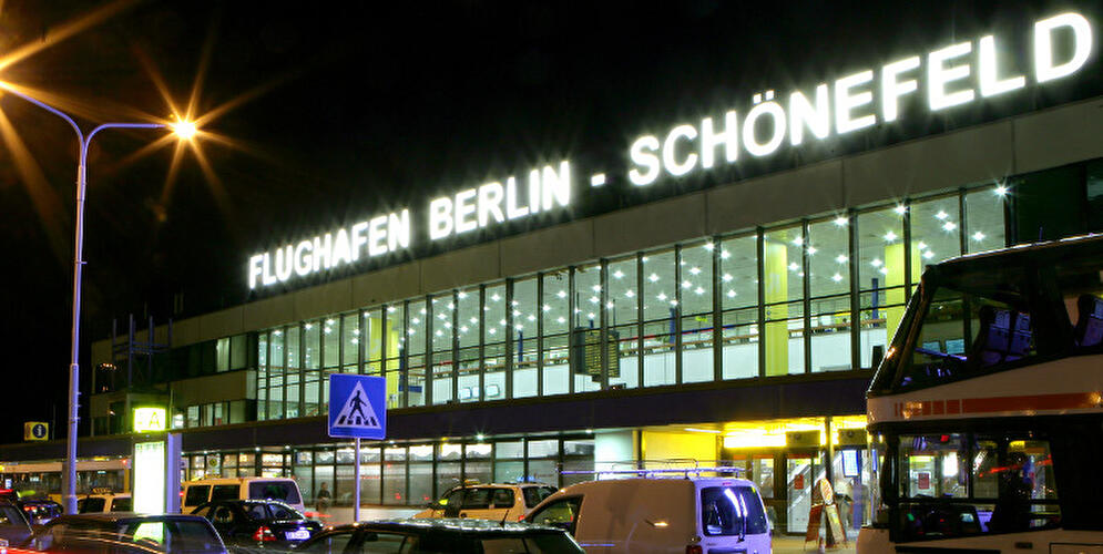 anreise per flugzeug zum Flughafen Schönefeld
