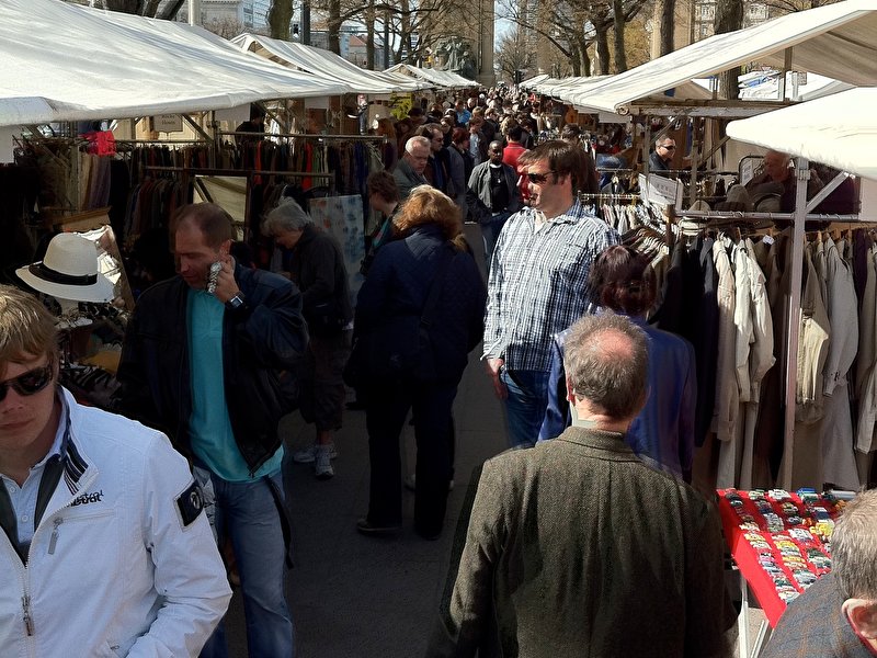 Flea Market At Strasse Des 17 Juni Berlin De