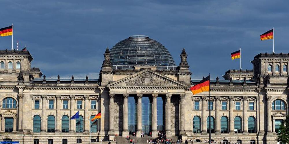 Bundestag berät über Bundeshaushalt 2011