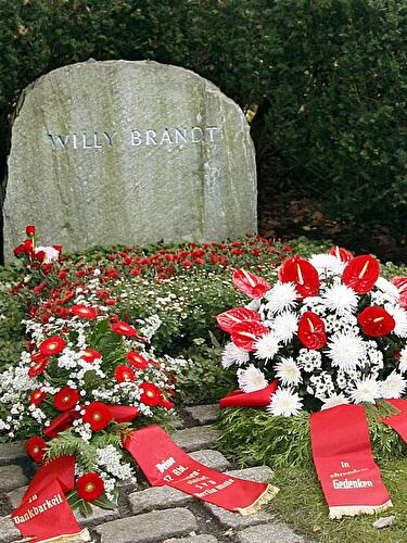 Grabstätte von Willy Brandt auf dem Waldfriedhof Zehlendorf