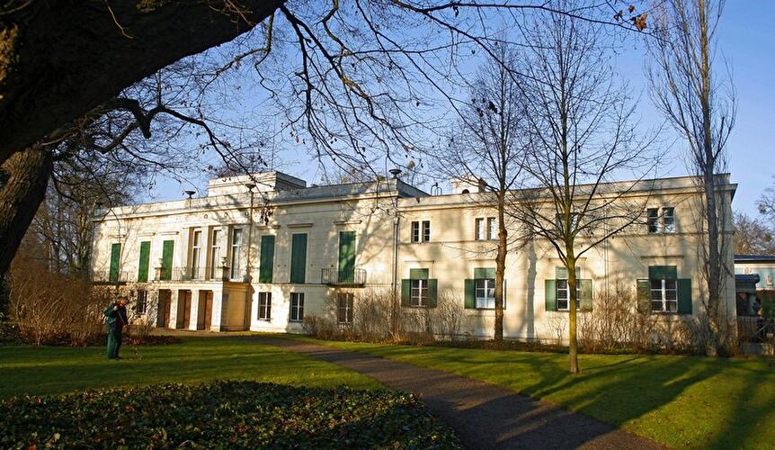 Das Schloss Glienicke in Potsdam