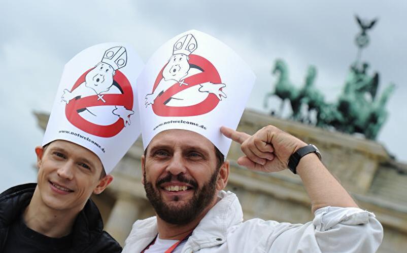 Anti-Papst Demonstranten
