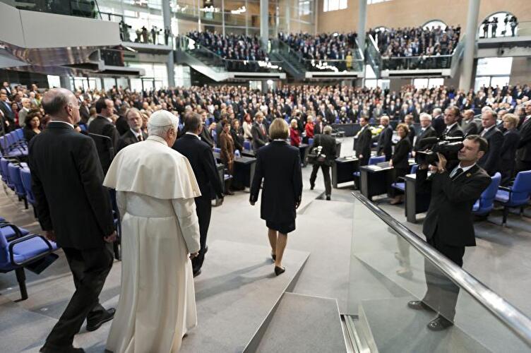Papst besucht Berlin