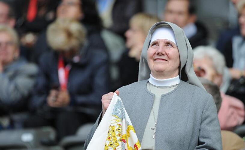 Papst-Messe im Berliner Olympiastadion