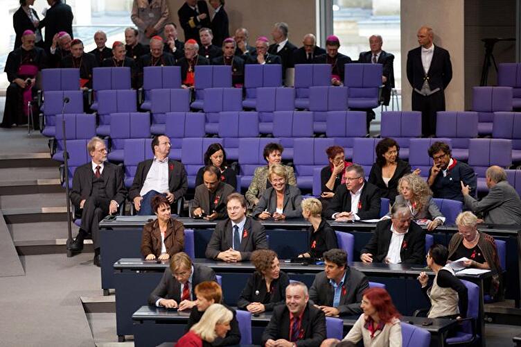 Papst Benedikt XVI. spricht im Deutschen Parlament