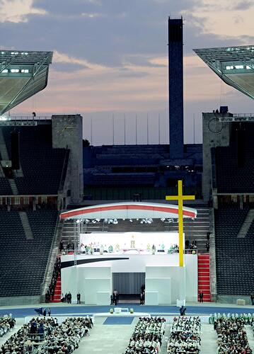 Papst-Messe im Berliner Olympiastadion